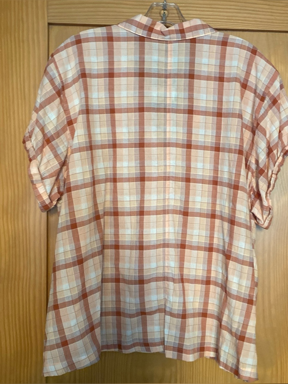 Eddie Bauer Women’s Plaid Apricot Packable Camp Shirt NWT - Picture 2 of 7